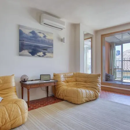 Charming 37m -near The Port Of